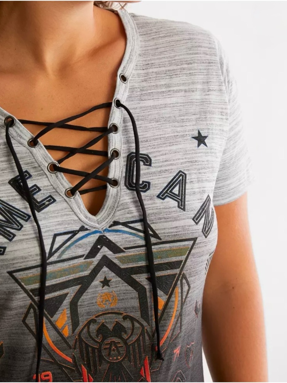 American Fighter College Park T-Shirt Striped Women’s Gray & Black Size Medium - Picture 3 of 14